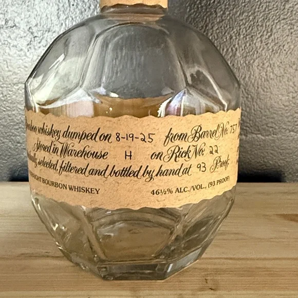 Blanton's Single Barrel Bourbon Cap “N” EMPTY BOTTLE w/ Velvet Bag - Picture 3 of 4